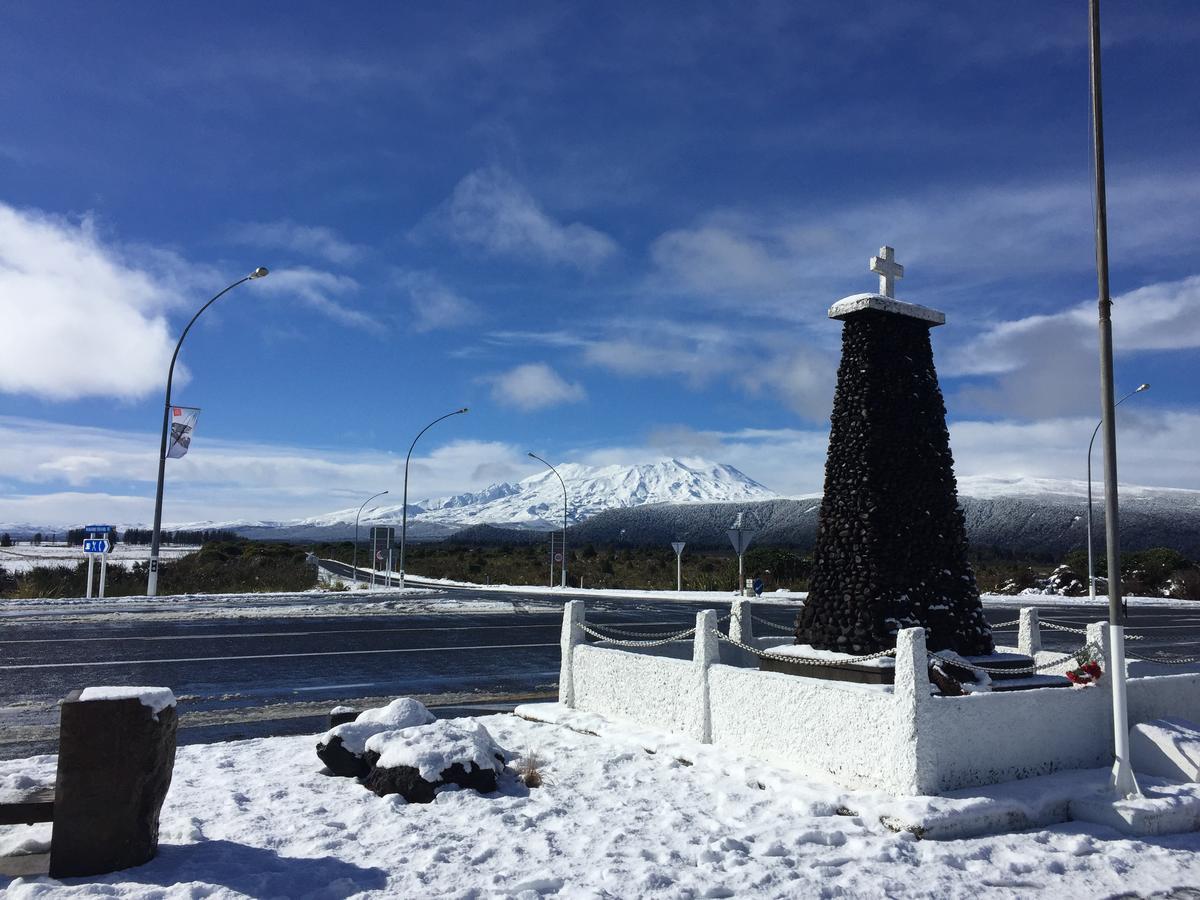 Вилла Ruapehu Retreat Нешнел-Парк Экстерьер фото